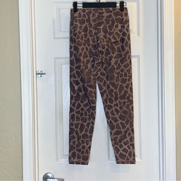 AERIE OFFLINE Real Me High Waisted Printed Legging Size Large Cocoa Cream - Picture 4 of 11